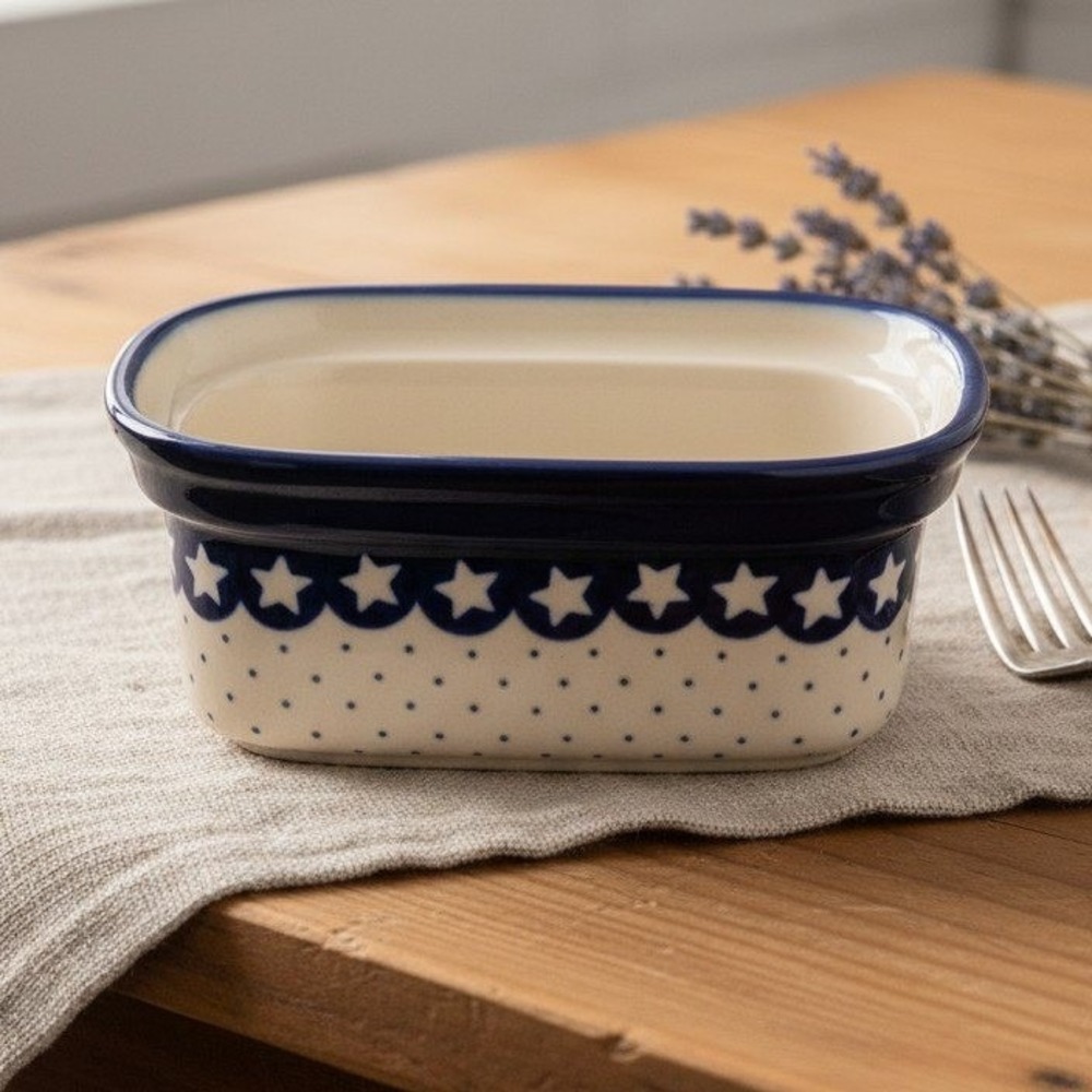 Boleslawiec Polish Pottery Casserole Dish Stars *
